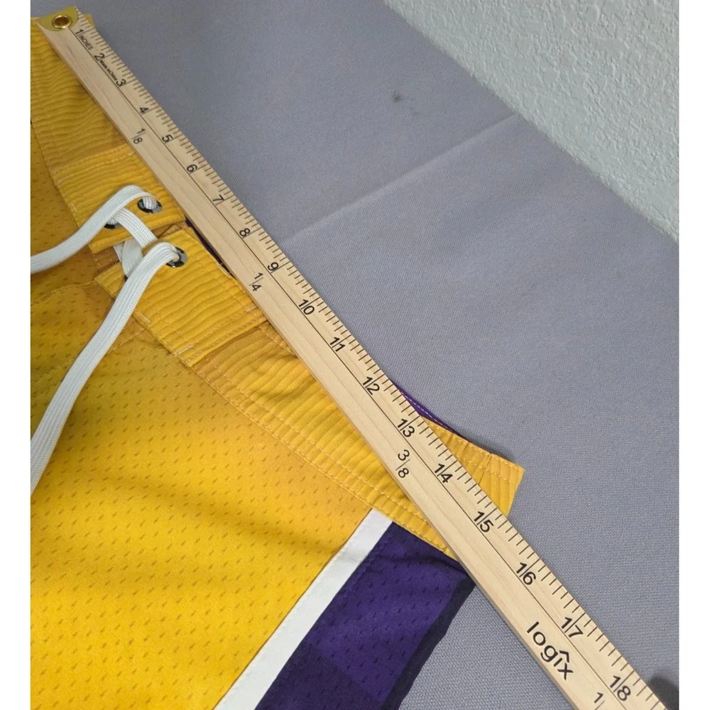 Nike 6.0 LA Lakers Shorts Mens 30 Medium Yellow Y2K Colorway Board Swim Trunks